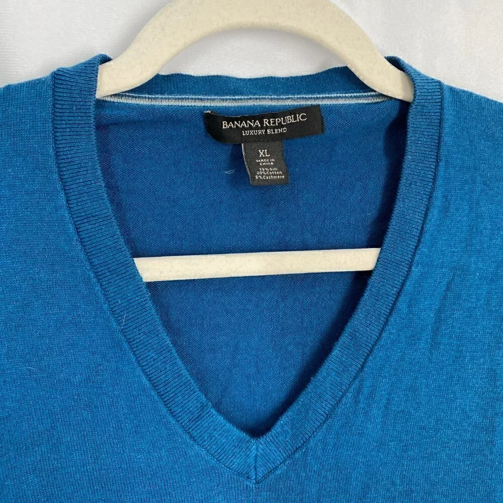 Banana Republic Men's Luxury Blend V-Neck Sweater Size XL